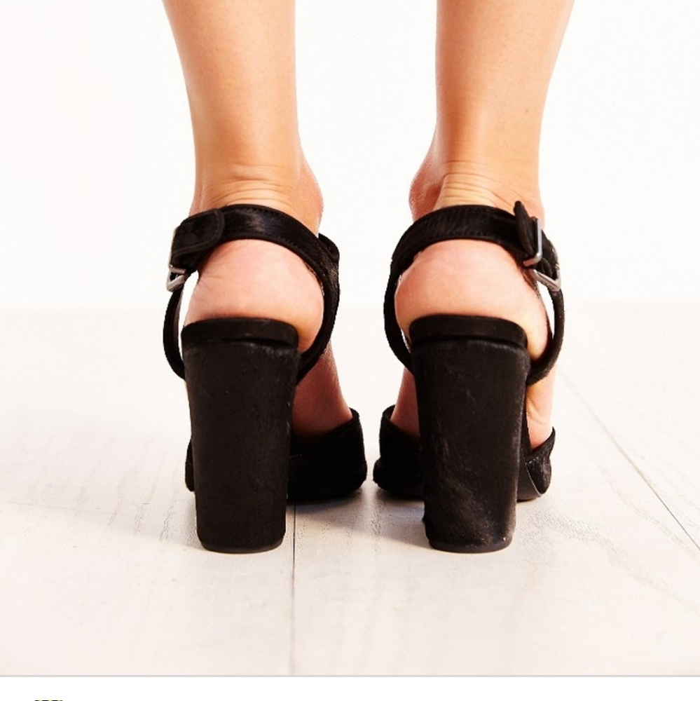 9 SCHUTZ sean vino Black Pony Hair Heels - Picture 3 of 7